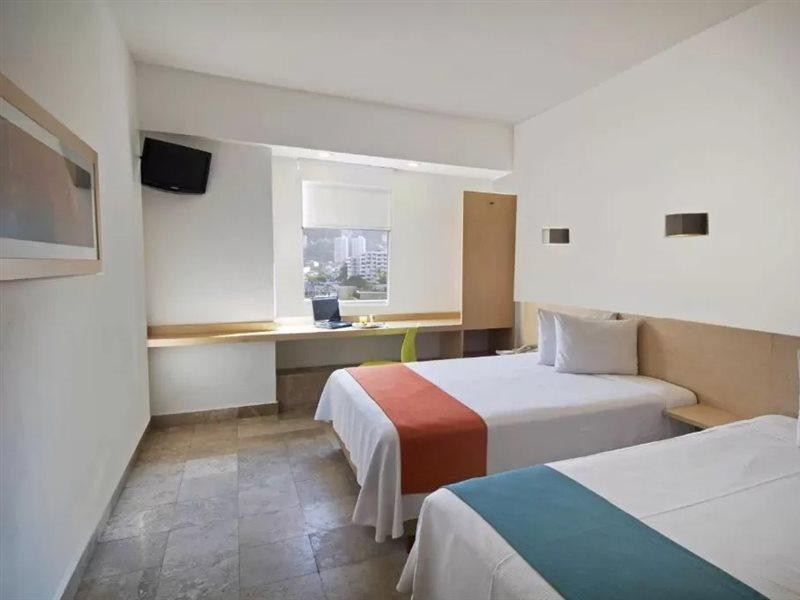 Отель One Acapulco Costera Экстерьер фото