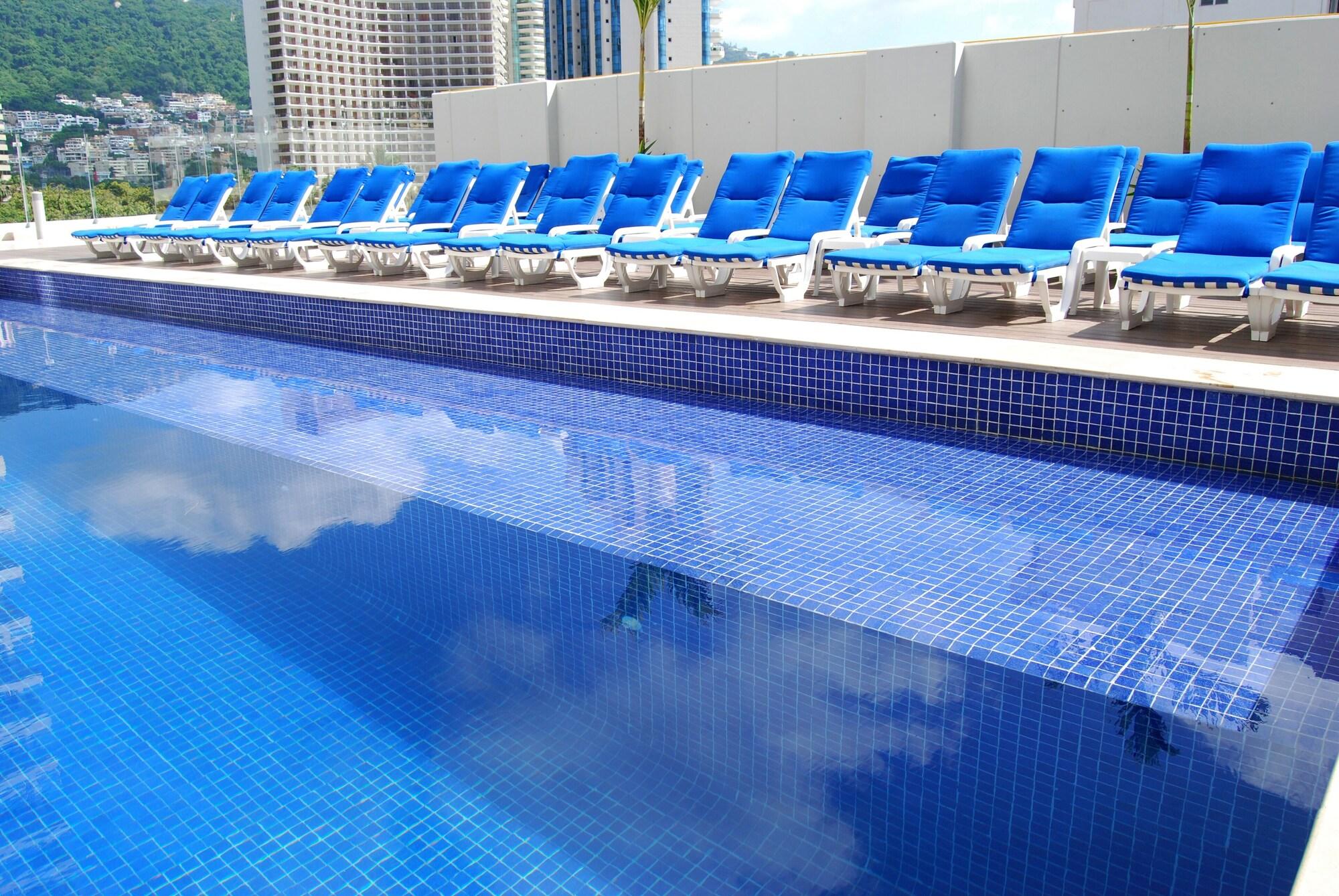 Отель One Acapulco Costera Экстерьер фото