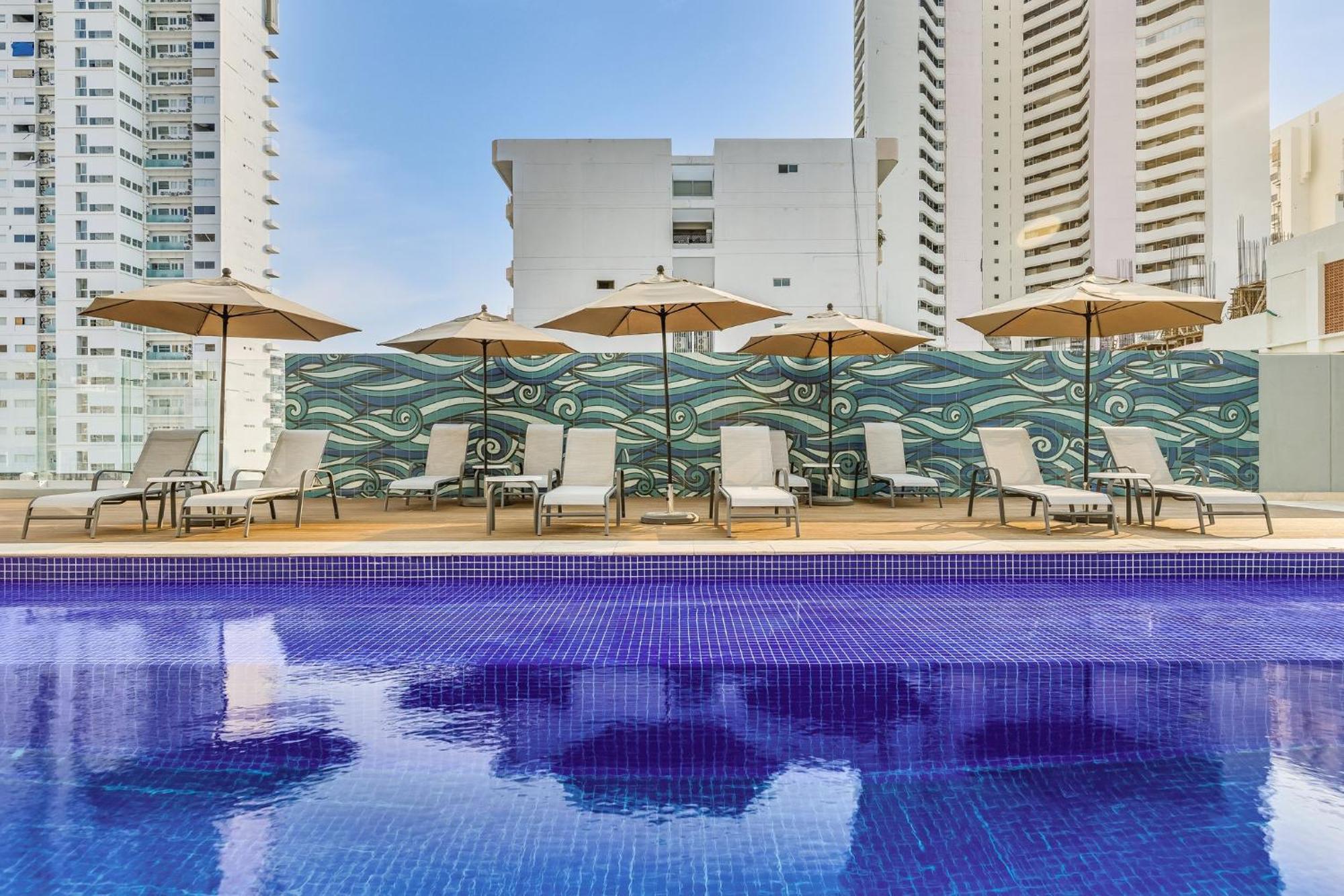 Отель One Acapulco Costera Экстерьер фото